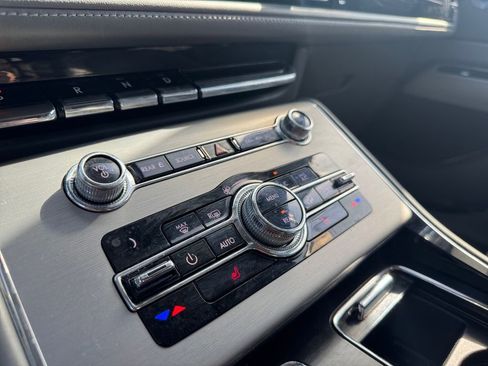 Used 2020 Lincoln Aviator Reserve w/ Class IV Trailer Tow Package image 15