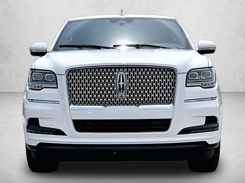 Used 2022 Lincoln Navigator Reserve RWD image 3