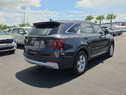 New 2026 Kia Sorento LX FWD image 8