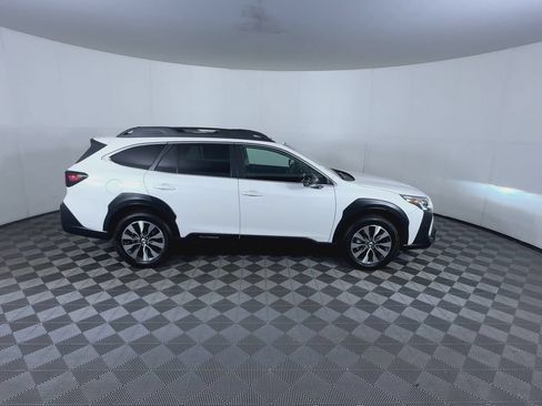 Used 2023 Subaru Outback Limited AWD/4WD image 9