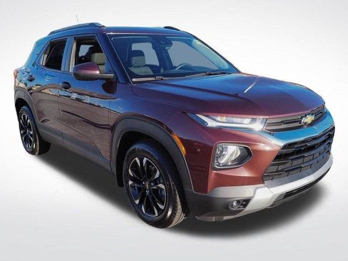 Certified 2022 Chevrolet TrailBlazer LT FWD image 2