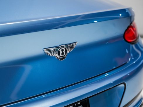 Used 2022 Bentley Continental GT V8 AWD/4WD image 14