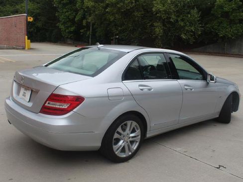 Used 2012 Mercedes-Benz C 250 Sedan image 5