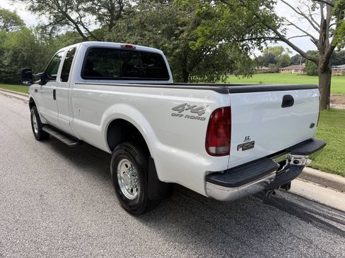 Used 2001 Ford F250 XLT AWD/4WD image 3