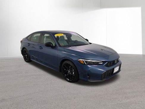 Used 2025 Honda Civic Sport image 11