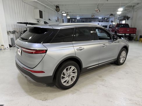 Used 2022 Lincoln Corsair FWD image 5