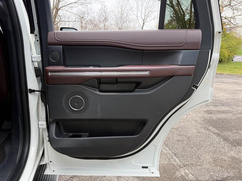 Used 2023 Ford Expedition Limited AWD/4WD image 26