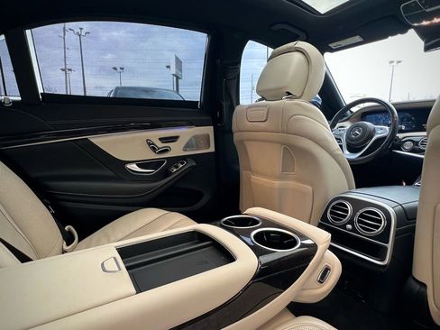 Used 2018 Mercedes-Benz S 560 Sedan image 29