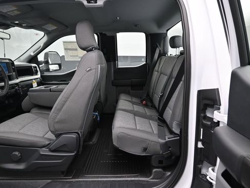 Used 2026 Ford F250 XL w/ FX4 Off-Road Package image 16