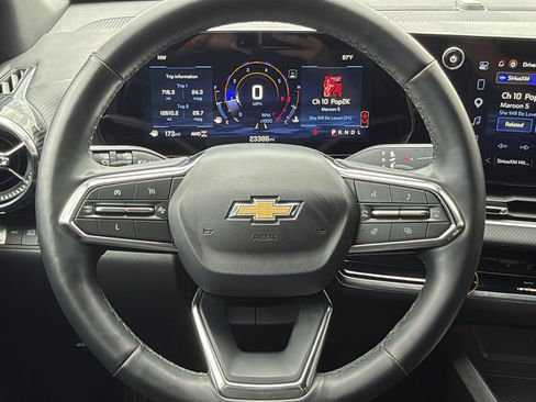 Used 2025 Chevrolet Equinox LT AWD/4WD image 27