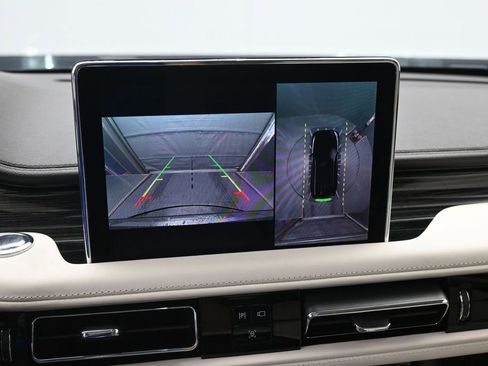 Used 2023 Lincoln Aviator Black Label w/ Class IV Trailer Tow Package AWD/4WD image 18