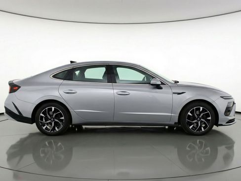 Used 2025 Hyundai Sonata SEL image 11