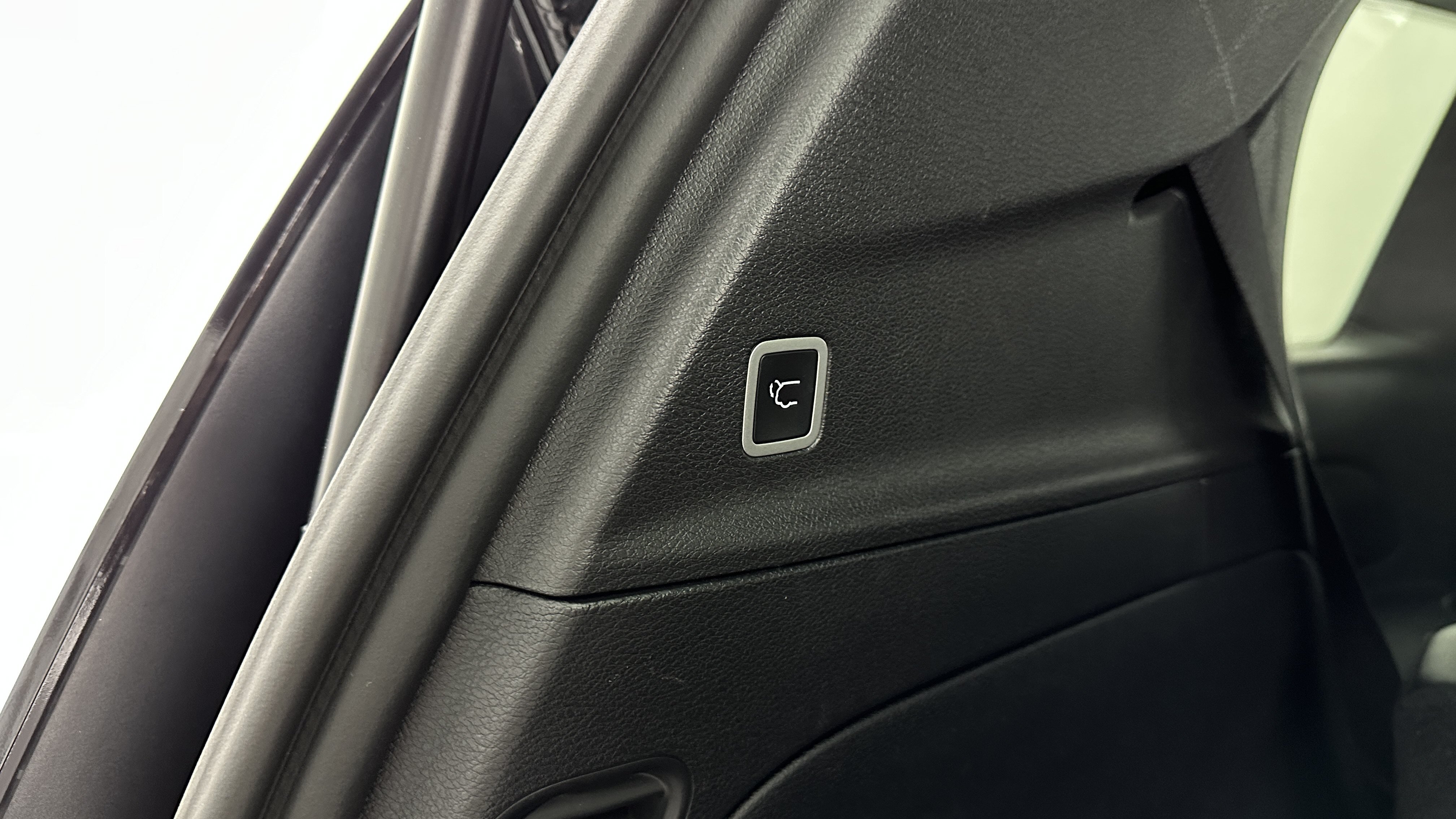 Used 2025 Chrysler Pacifica Select FWD image 33