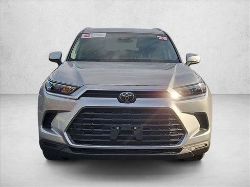 Certified 2026 Toyota Grand Highlander FWD image 2