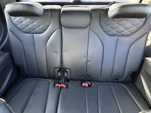 Used 2021 Hyundai Palisade Calligraphy image 9