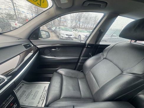 Used 2011 BMW 550i Gran Turismo xDrive image 34