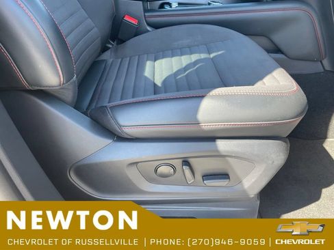Used 2025 Ford Explorer ST-Line w/ ST-Line Street Pack AWD/4WD image 25