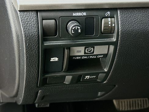 Used 2013 Subaru Outback 2.5i AWD/4WD image 16