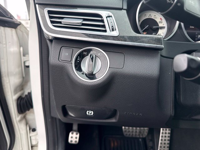 Used 2016 Mercedes-Benz E 350 Sedan image 27