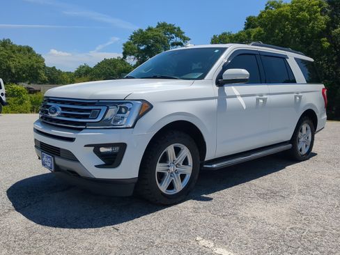 Certified 2020 Ford Expedition XLT w/ Equipment Group 202A AWD/4WD image 6