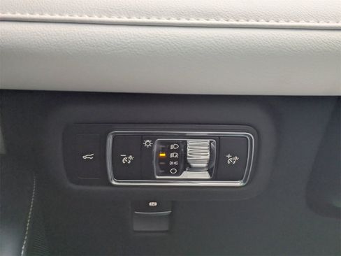 Used 2024 Lincoln Nautilus Premier w/ Equipment Group 102A image 30