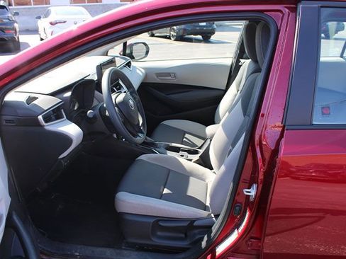 Used 2023 Toyota Corolla LE image 12