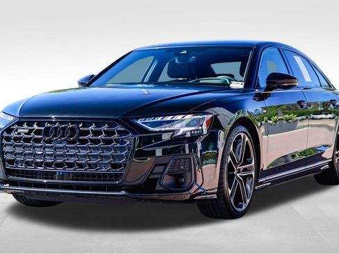 Used 2025 Audi A8 L 3.0T image 3