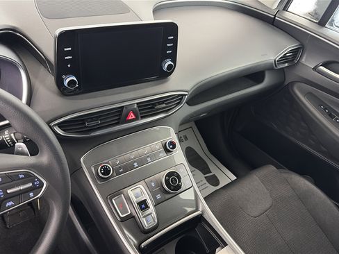 Used 2023 Hyundai Santa Fe SE image 4