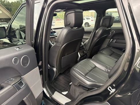 Used 2018 Land Rover Range Rover Sport HSE AWD/4WD image 30