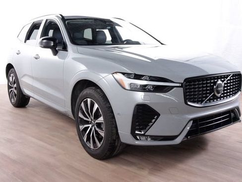 Certified 2025 Volvo XC60 B5 Plus AWD/4WD image 3