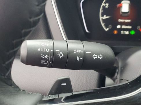 Used 2025 Honda Pilot Touring image 34