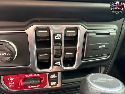 Used 2022 Jeep Gladiator Rubicon image 10