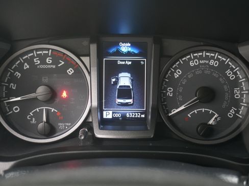 Used 2021 Toyota Tacoma TRD Sport RWD image 15