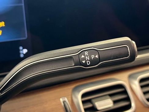 Certified 2024 Mercedes-Benz GLS 450 4MATIC image 25