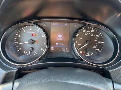 Used 2021 Nissan Rogue Sport S image 17