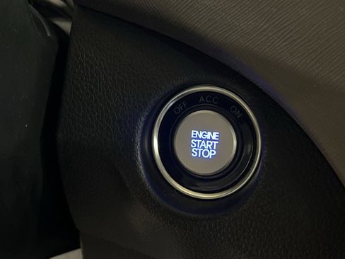 Used 2017 Hyundai Santa Fe Sport image 33