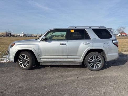 Used 2016 Toyota 4Runner Limited image 7