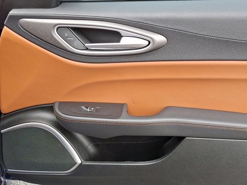 Used 2018 Alfa Romeo Giulia Ti Sport w/ Quick Order Package 22S Sport image 10