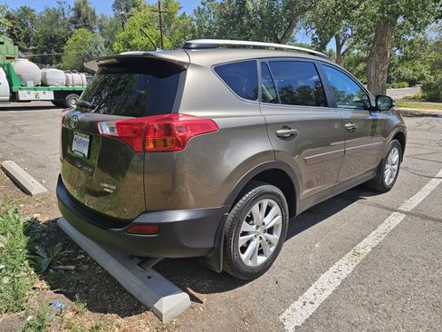 Used 2014 Toyota RAV4 Limited w/ Technology Package AWD/4WD image 5
