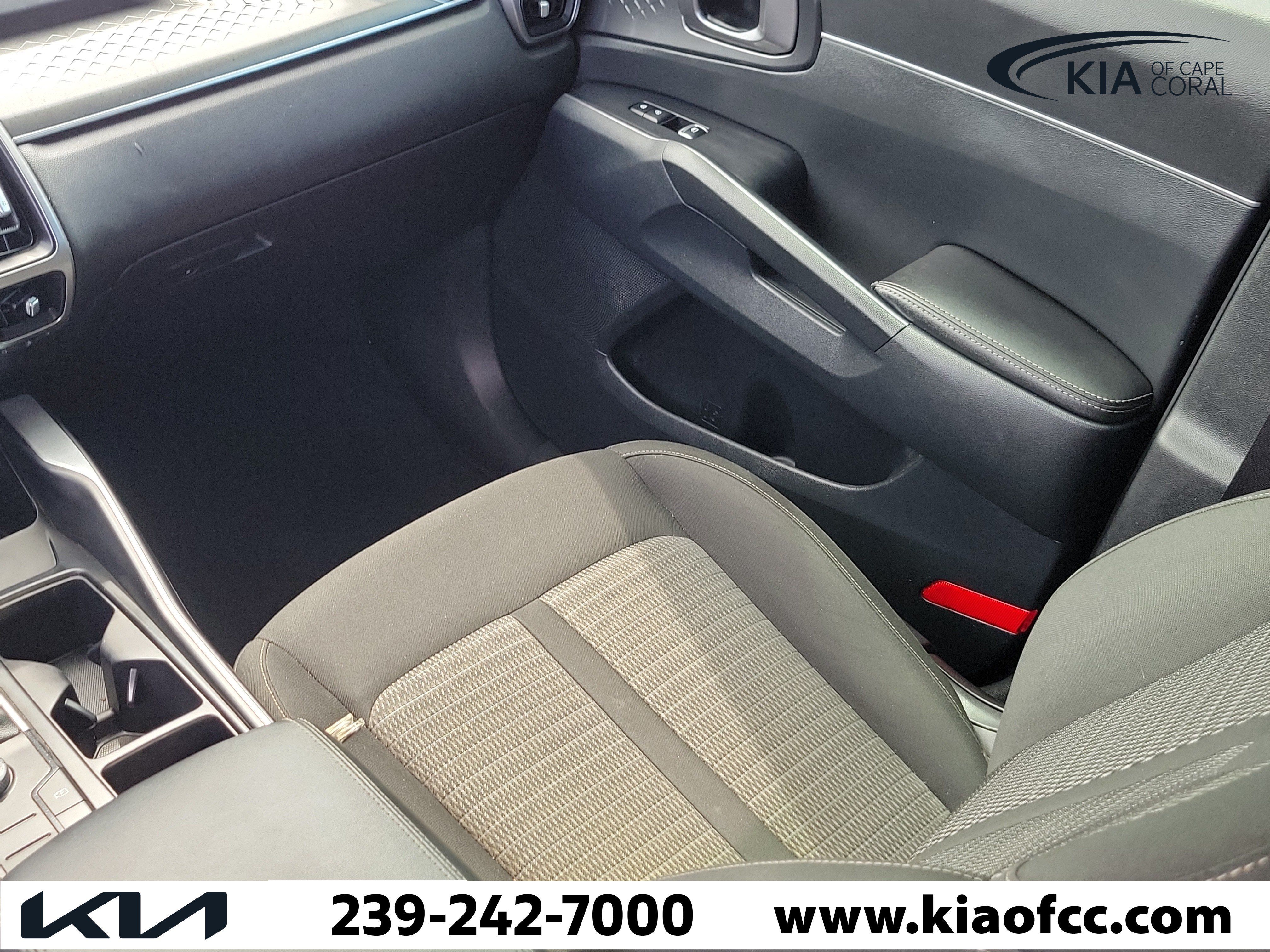 Used 2022 Kia Sorento LX FWD image 18