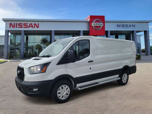 Used 2024 Ford Transit 250 Low Roof w/ Exterior Upgrade Package RWD image 8