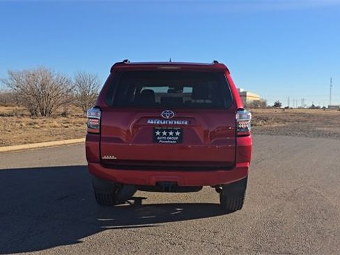 Used 2022 Toyota 4Runner SR5 Premium image 7