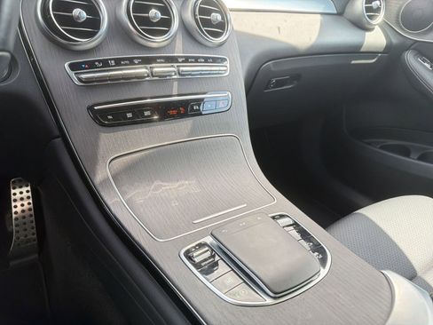 Used 2022 Mercedes-Benz GLC 300 4MATIC image 18
