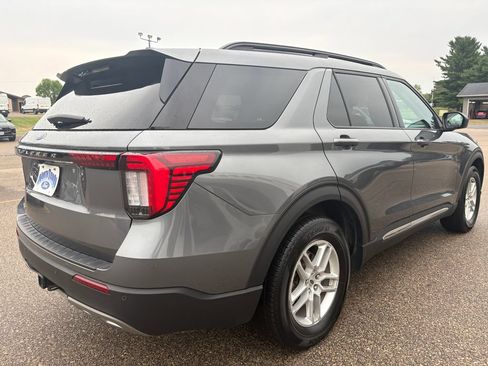 Used 2025 Ford Explorer Active w/ Active Comfort Package RWD image 6