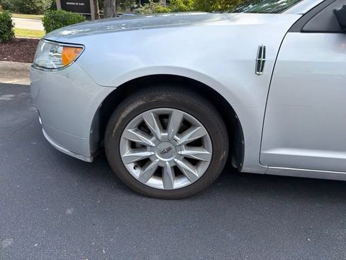 Used 2011 Lincoln MKZ w/ Interior Aluminum Trim Pkg FWD image 3