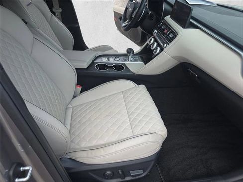 Used 2022 Genesis G70 3.3T RWD image 12