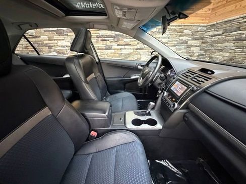 Used 2013 Toyota Camry SE FWD image 14