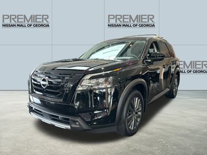 New 2025 Nissan Pathfinder SL w/ SL Premium Package