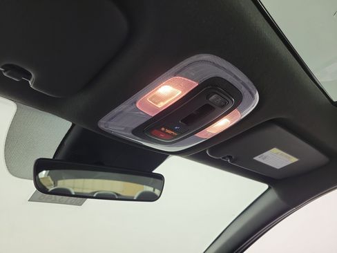 New 2025 Hyundai Elantra Limited image 19