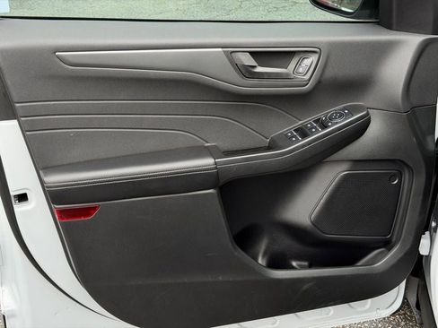 New 2025 Ford Escape Active w/ Tech Pack #1 FWD image 11